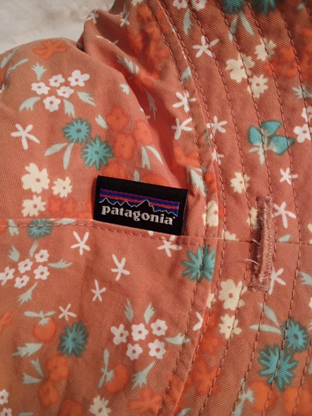 Patagonia Reversable Bucket Hat - Picture 2 of 4